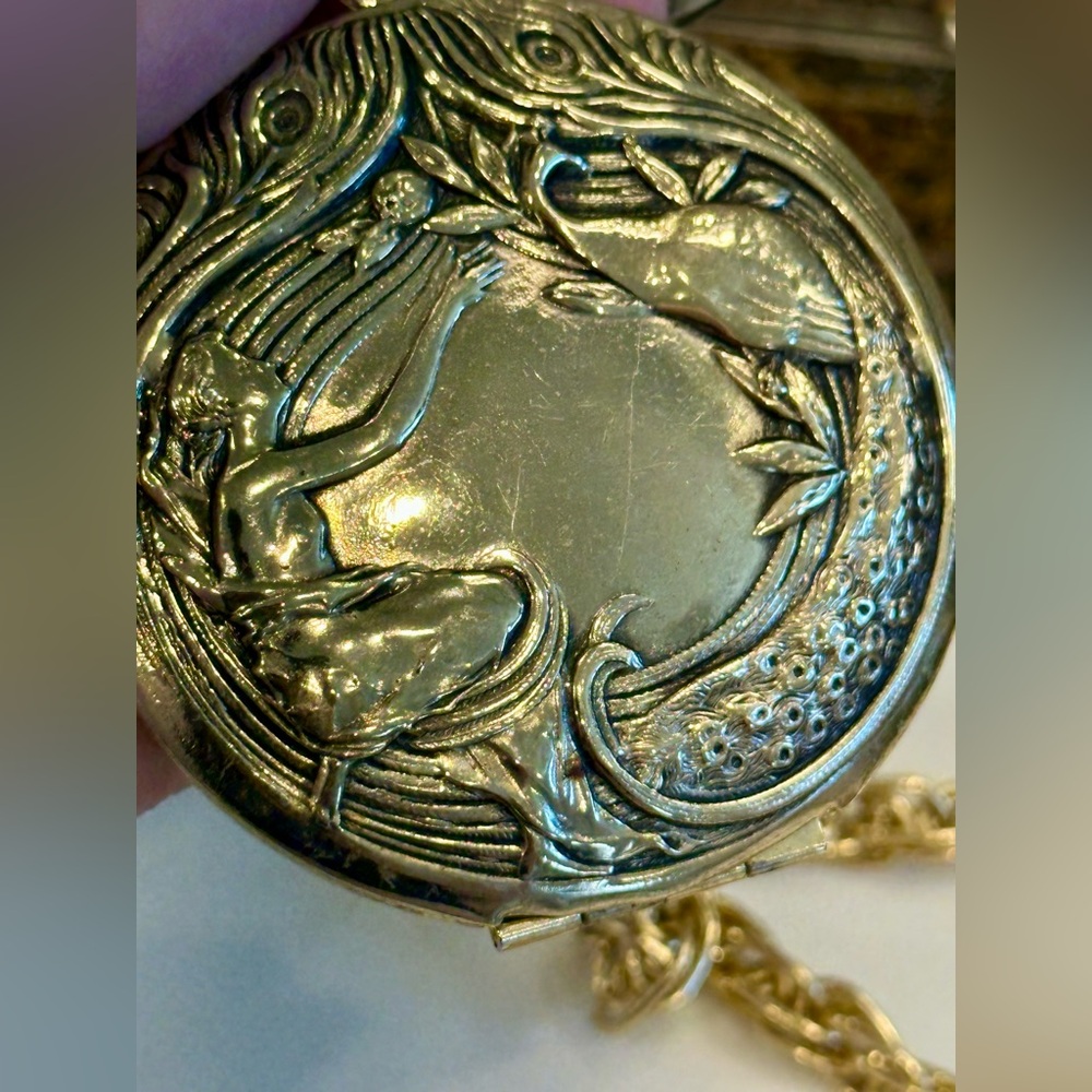 VTG Whiting & Davis Signed 70s Gold-Toned Oversized Mermaid Locket Necklace EUC - Picture 3 of 17